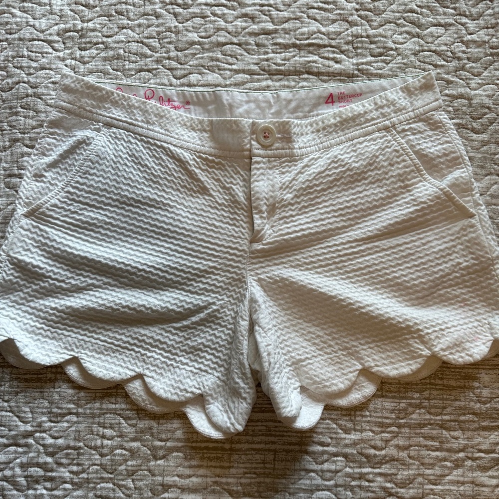 Lilly Pulitzer Buttercup Short Size 4